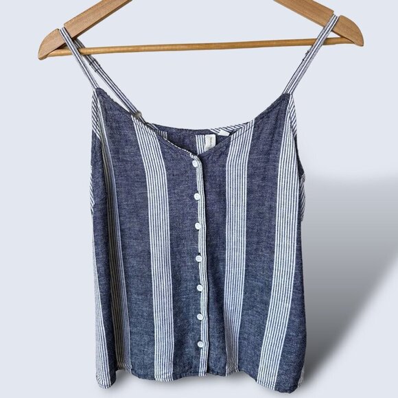 BOGO SALE! ๐๐ฅณ Two Blue Stripe Linen Tops Treasure Bond/Universal Thread S/XS - Picture 2 of 16